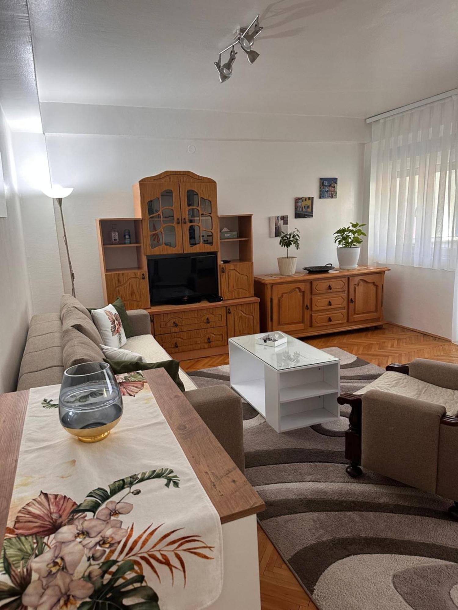 Viktor Apartment Kumanovo Kültér fotó